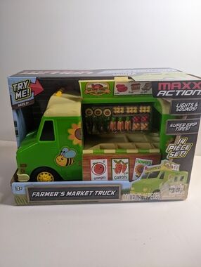 Maxx Action Farmer's Market Food Truck Lights And Sound Age 3+ Green.